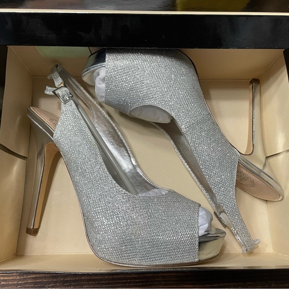 I Miller Peep Toe Dress Heels - Picture 2 of 10